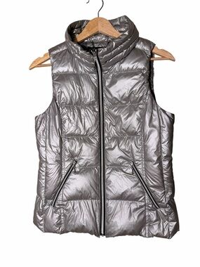 ANORAK Metallic Silver Quilted Sleeveless Puffer Vest